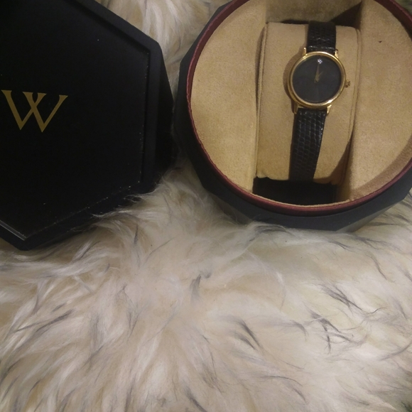 Vintage Wittnauer womens watch (needs battery) - Picture 12 of 12